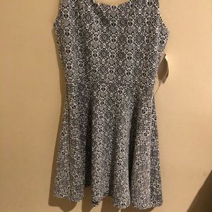 black and white printed dress